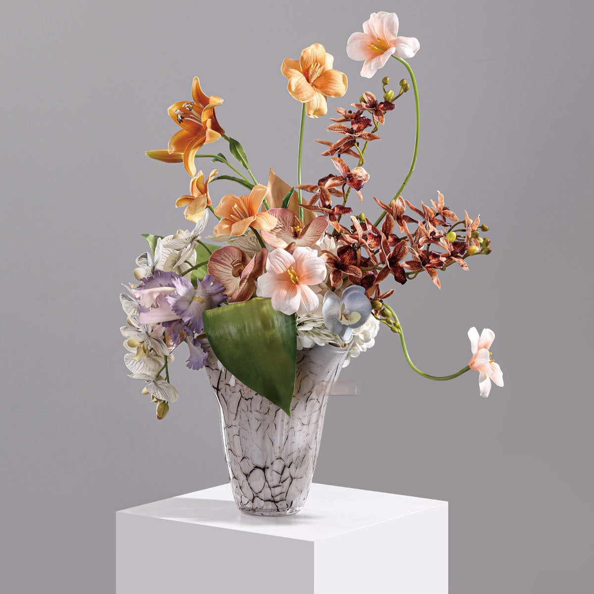 Modern, Light-luxury Glass Flower Vases For Floral Arrangements